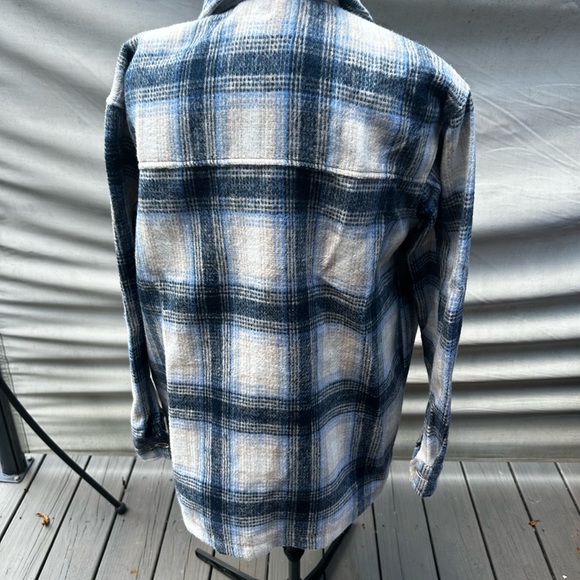 Time & Tru Shacket XL - Picture 7 of 7